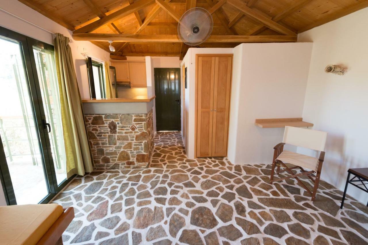 Casa Milos Stone Chalets Alónnisos 외부 사진