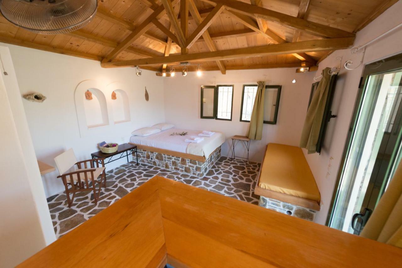 Casa Milos Stone Chalets Alónnisos 외부 사진
